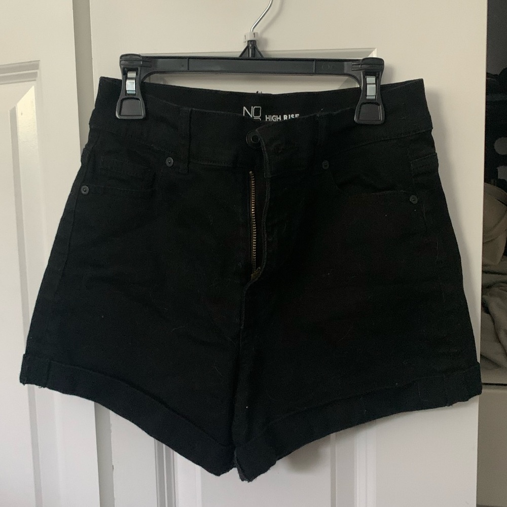 Women’s high rise black shorts